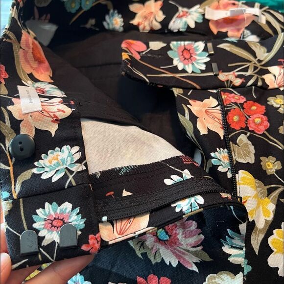 NWT! Loft floral patterned riviera pants - Picture 6 of 14